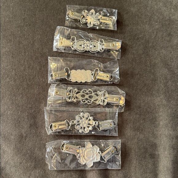 Women’s Silver Sweater Clips 6 Piece Set in Clear Storage Container NEW - Picture 10 of 14